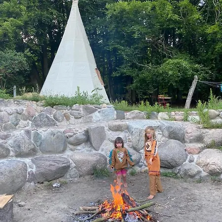 公寓 Vera, Naehe Binz In Traumhafter Alleinlage, 4-8 P. Zirkow