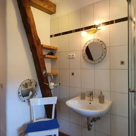 Vera, Naehe Binz In Traumhafter Alleinlage, 4-8 P. Zirkow